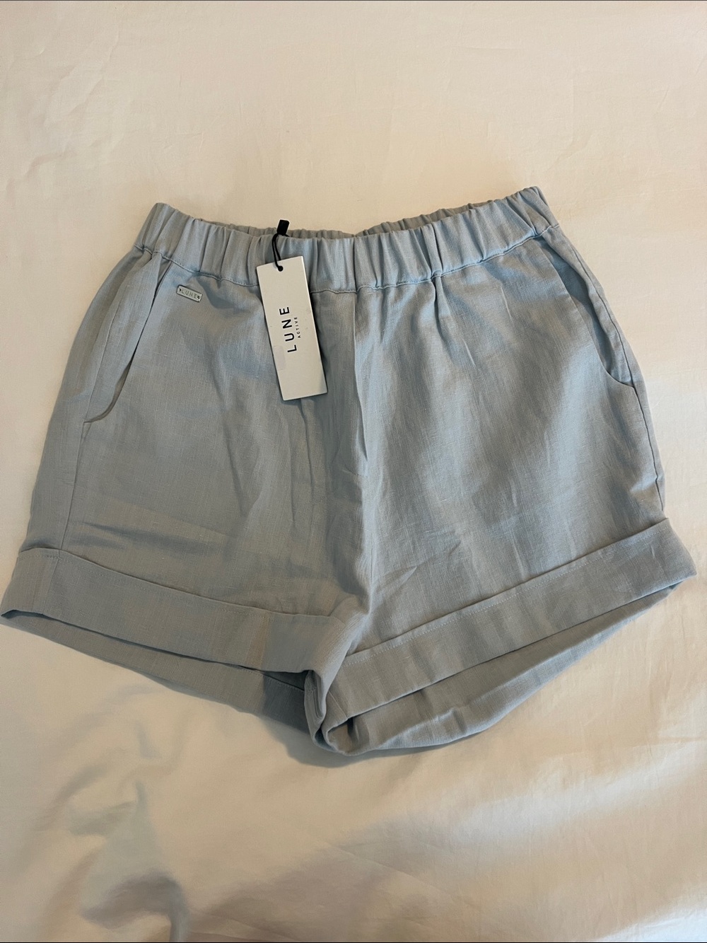 Lune Active Clover Linen Blend Rolled Up Short in Pearl Blue Small